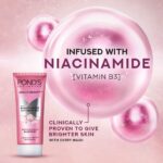 POND's Bright Beauty Anti-Dullness & Brightening Facewash , Brighter Skin, 100Gm - Image 3